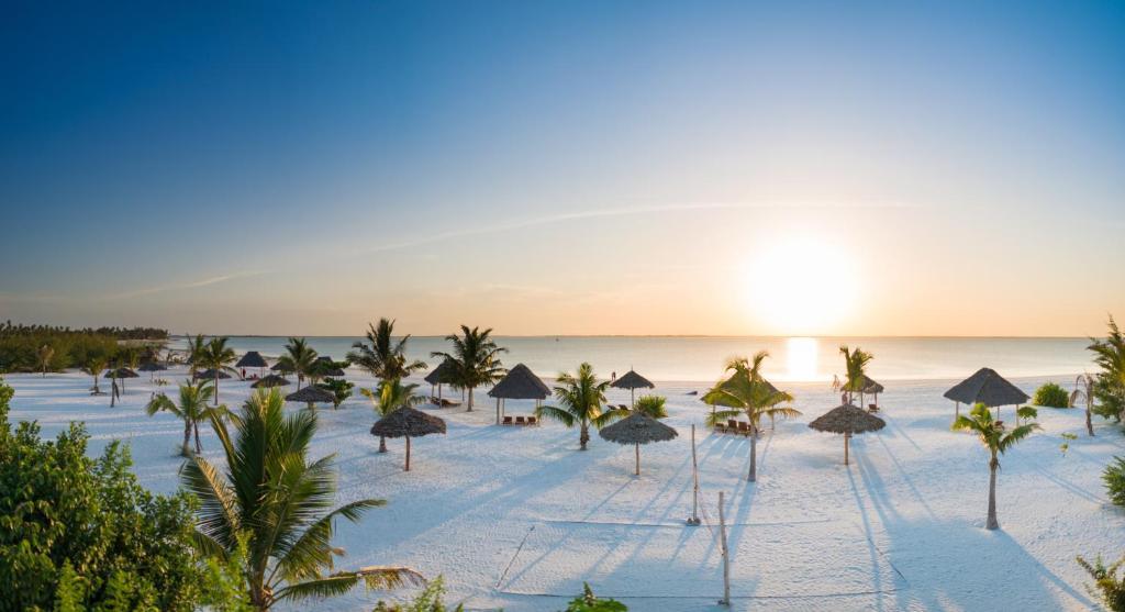 Konokono And Isaraya Luxury Overwater 5* Michamvi Kae
