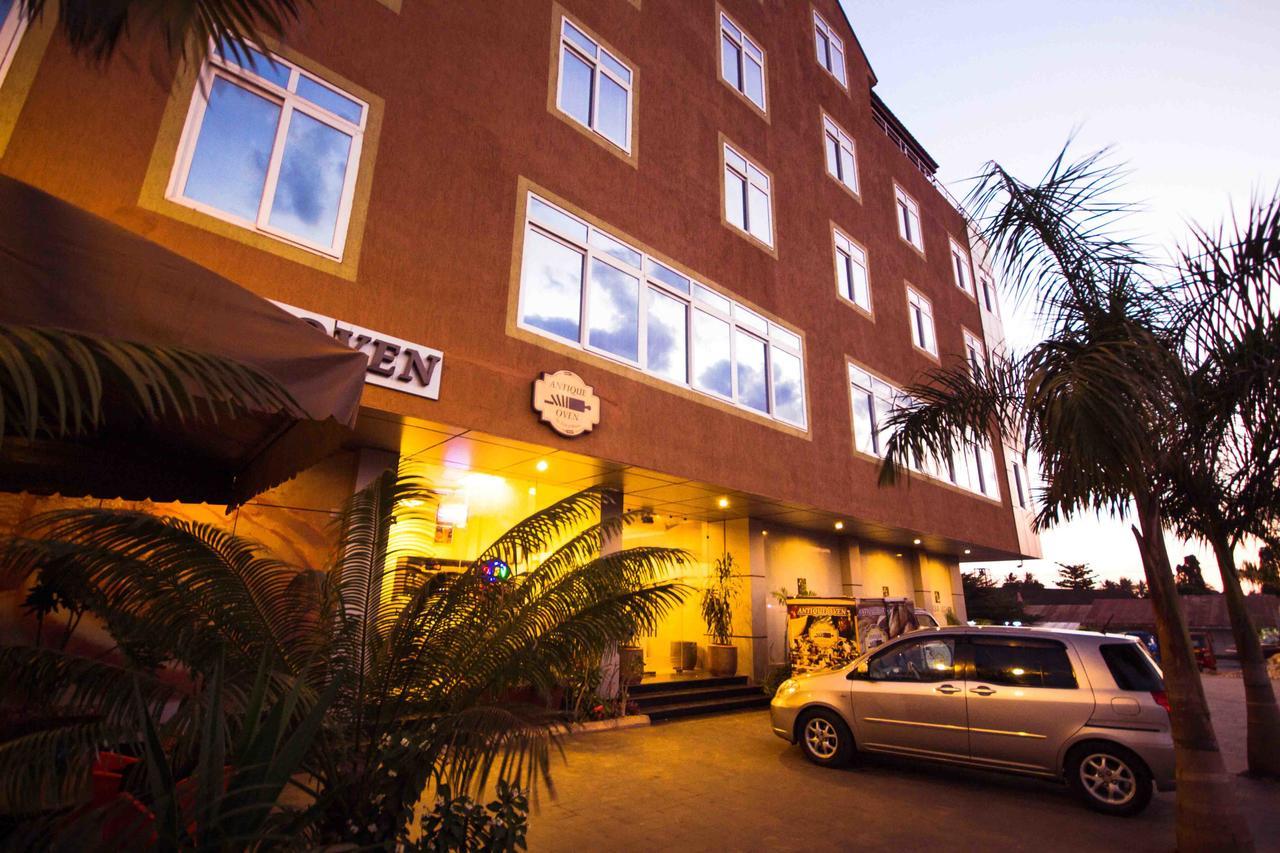 Antique Legacy Hotel 3*