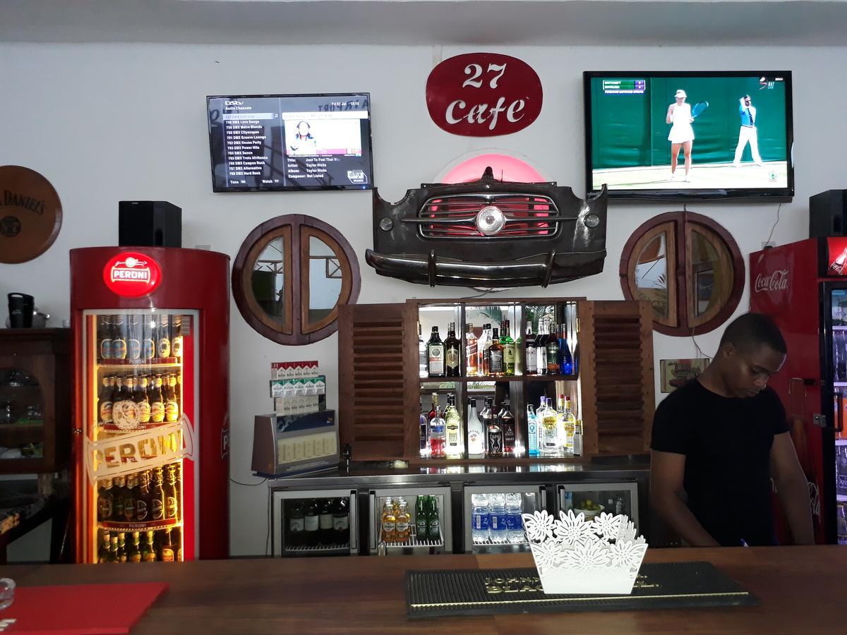 27 Cafe Airport