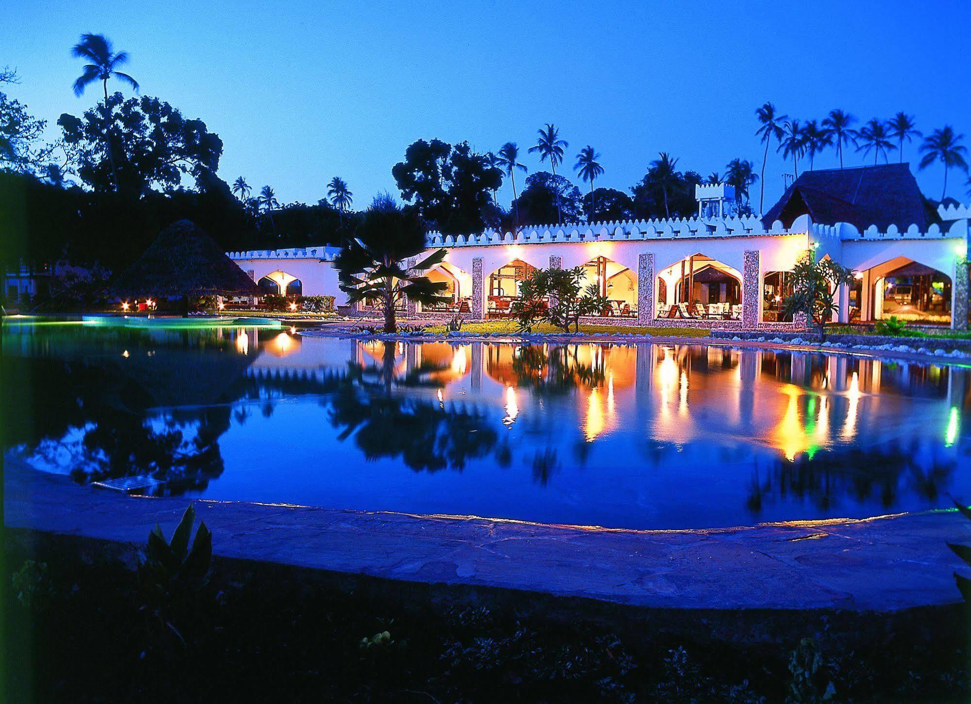 Zanzibar Beach Resort 3*