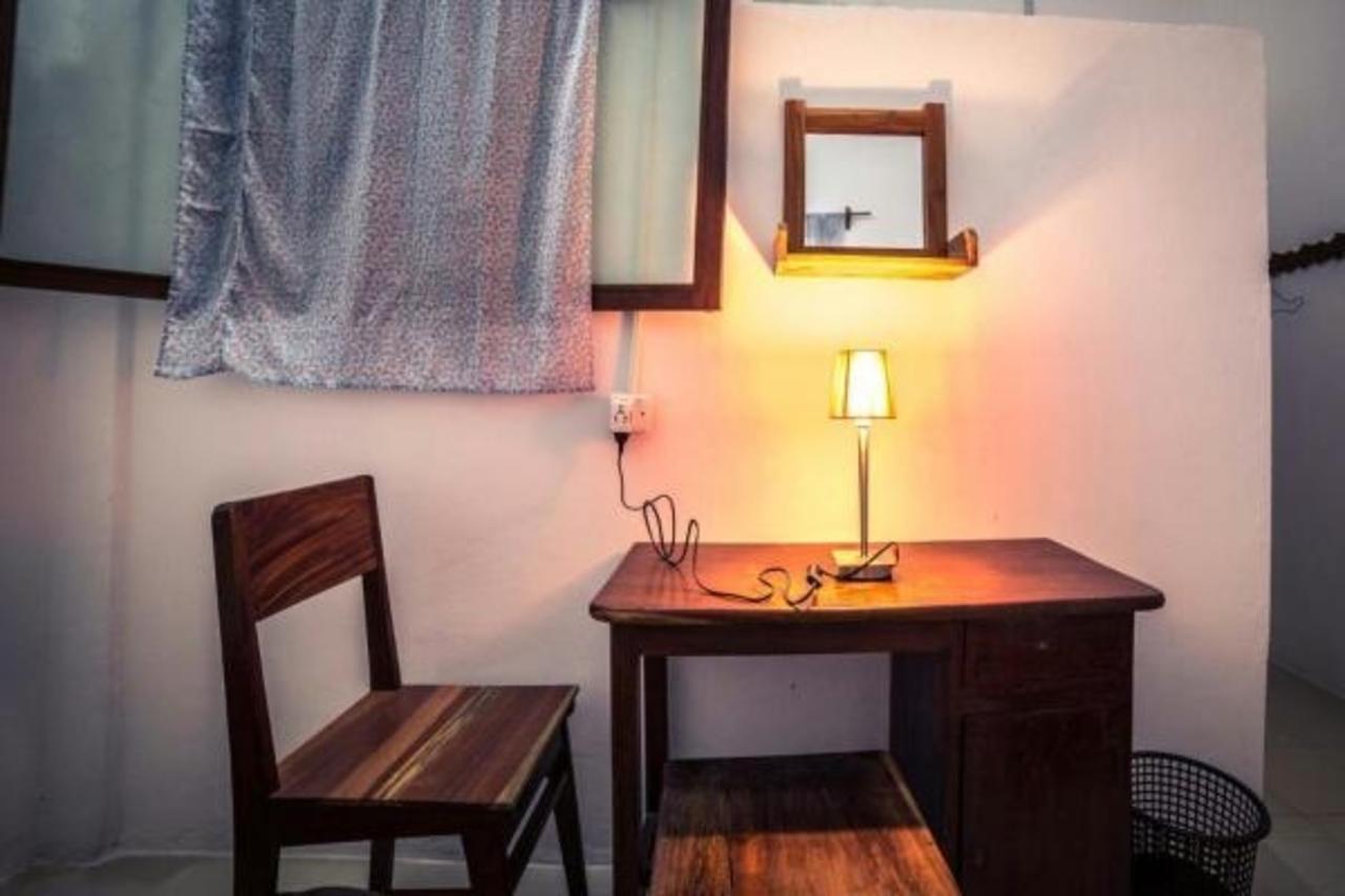 Karibu Inn *