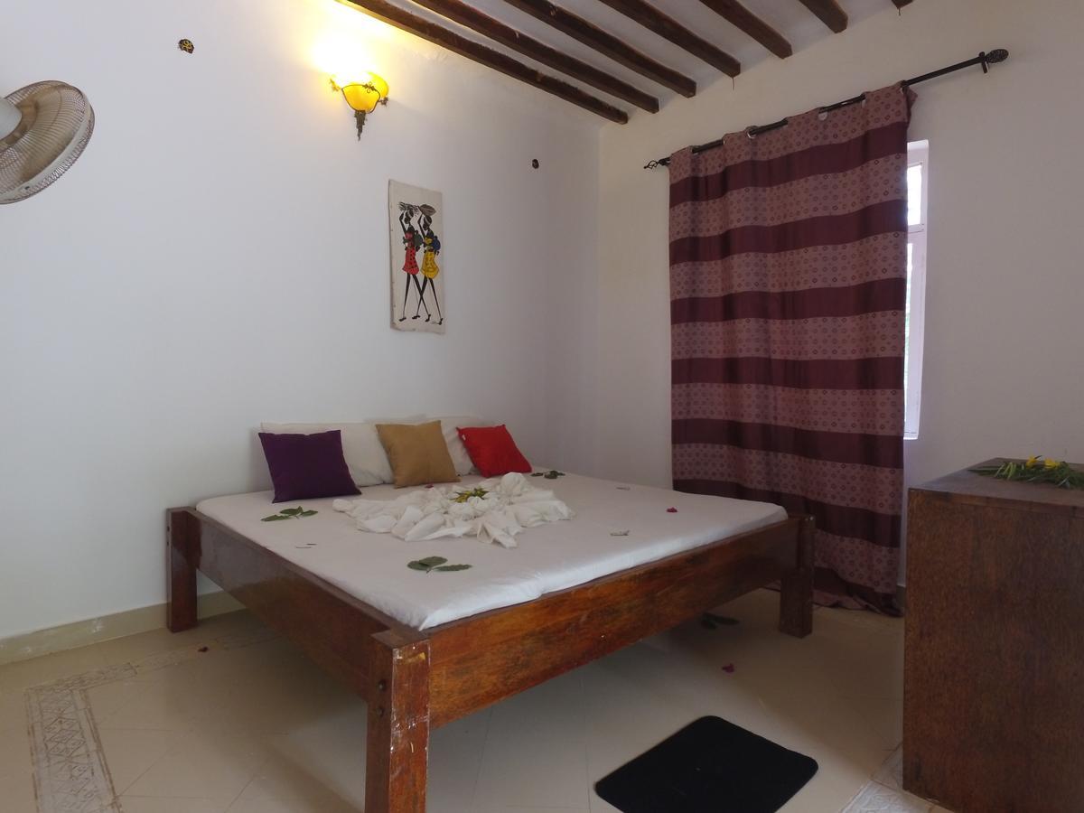 White Zanzibar 3*
