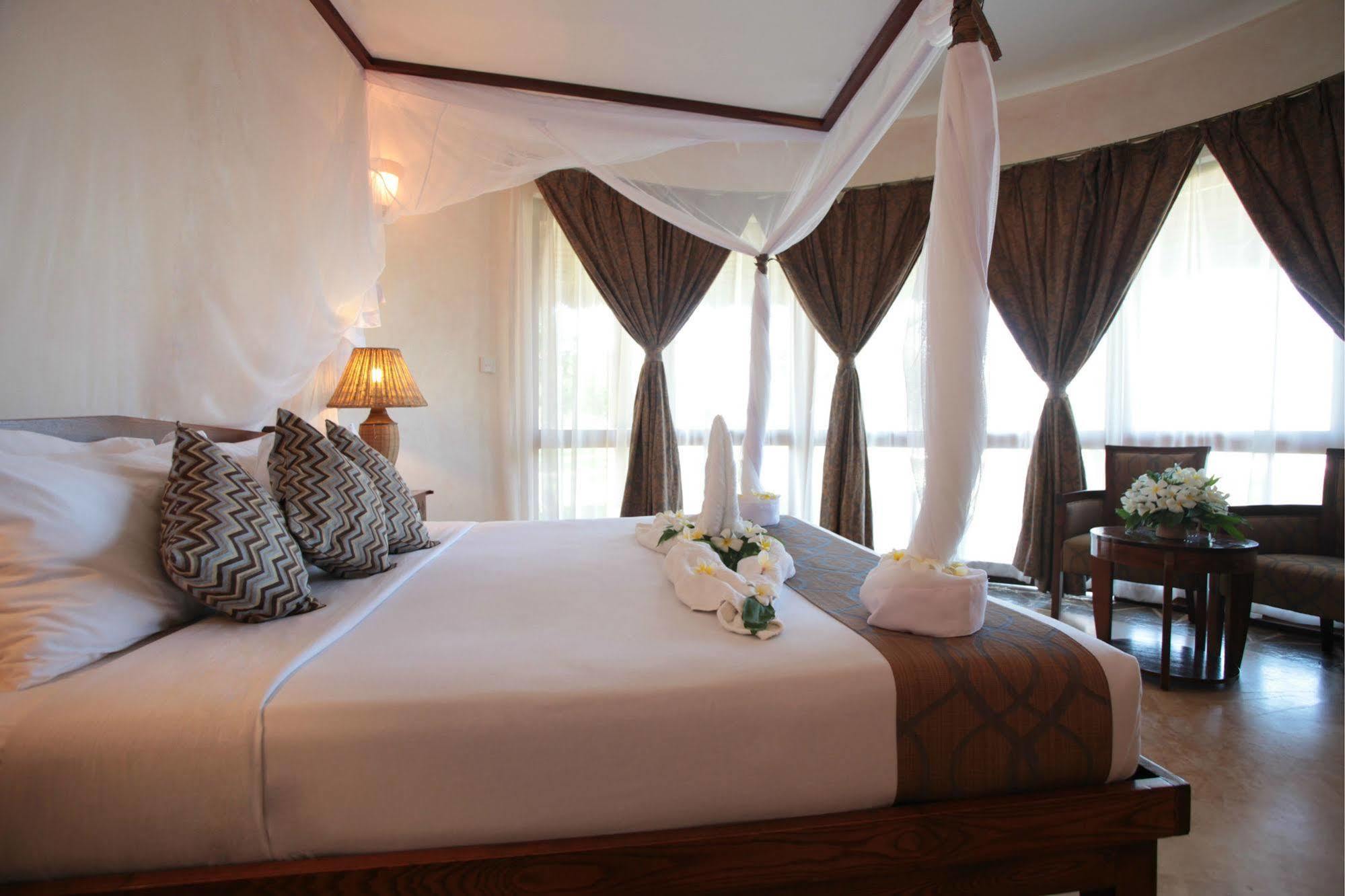 Ocean Paradise & Pwani Mchangani
