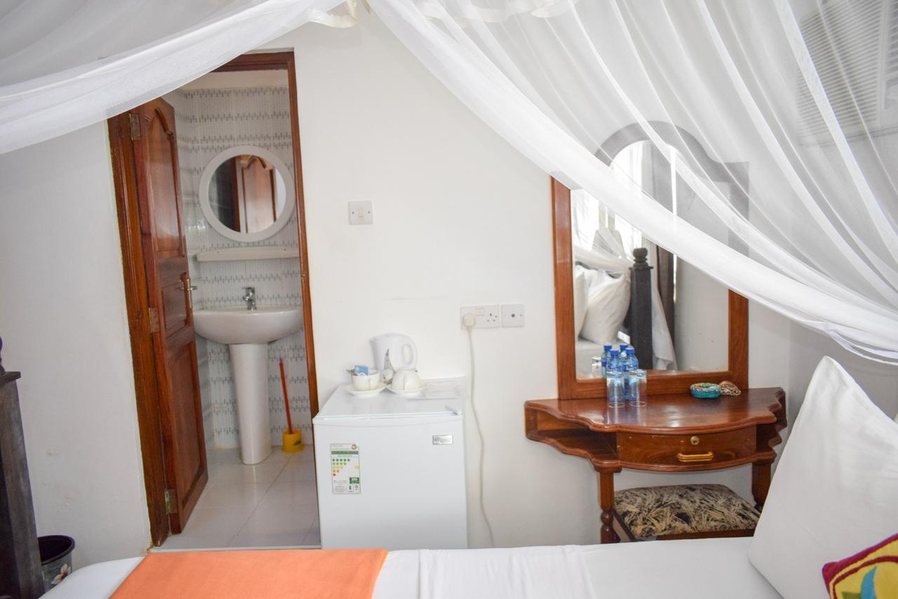 Hotel Shangani 3*
