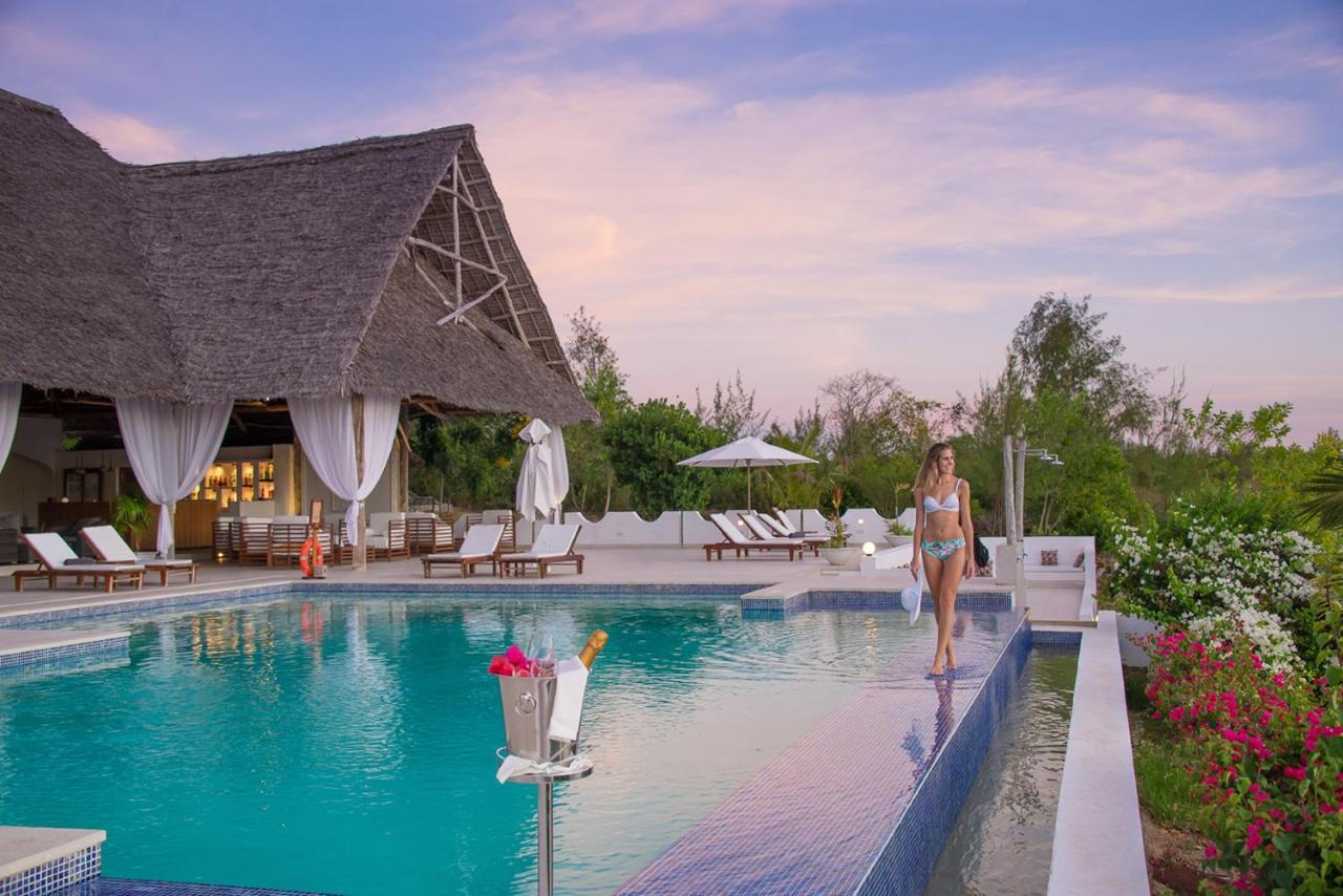 Konokono And Isaraya Luxury Overwater 5*