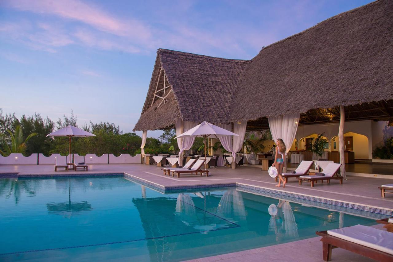 Konokono And Isaraya Luxury Overwater 5*