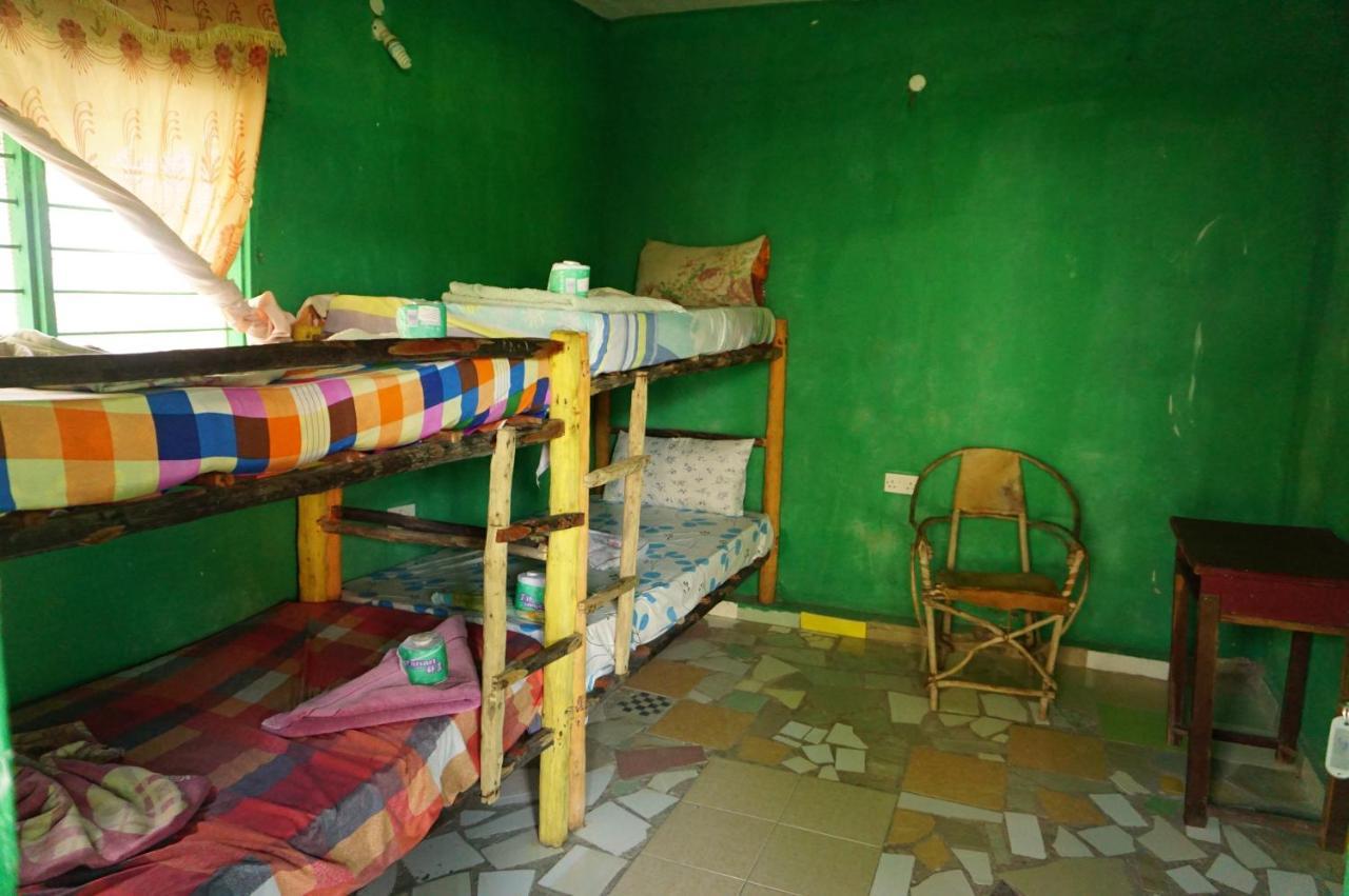 Amira's Roomz Guest house *