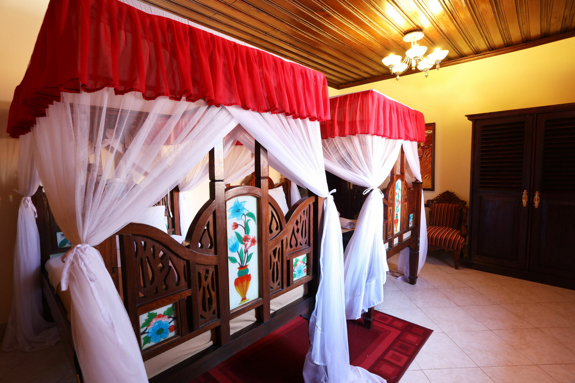Hotel Tausi Palace 4*