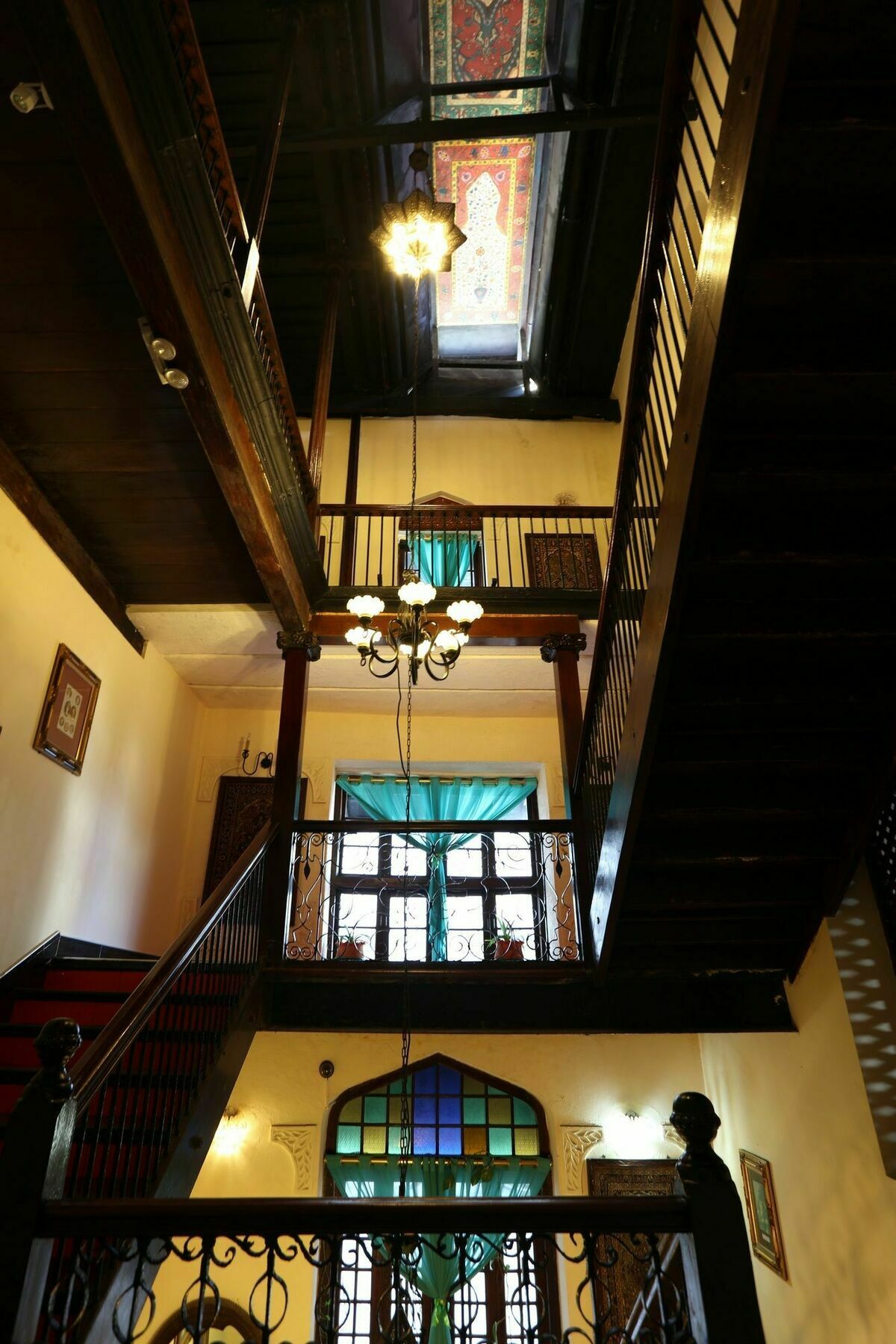 Africa House 4*