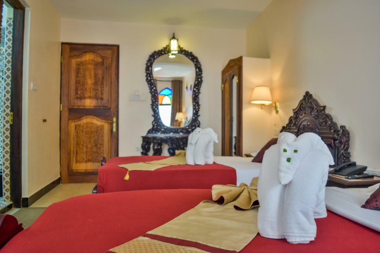 Tembo Palace Hotel 4*