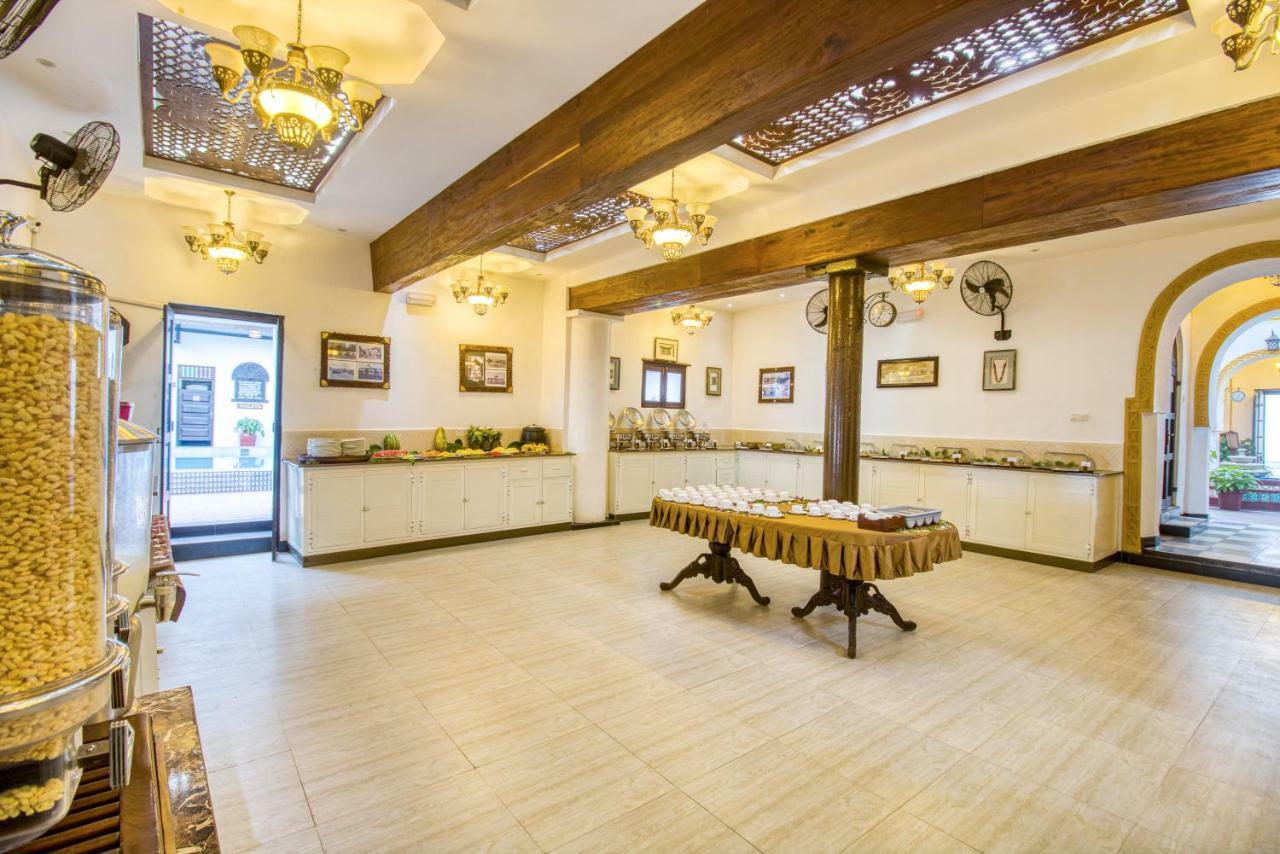 Tembo House Hotel 4*