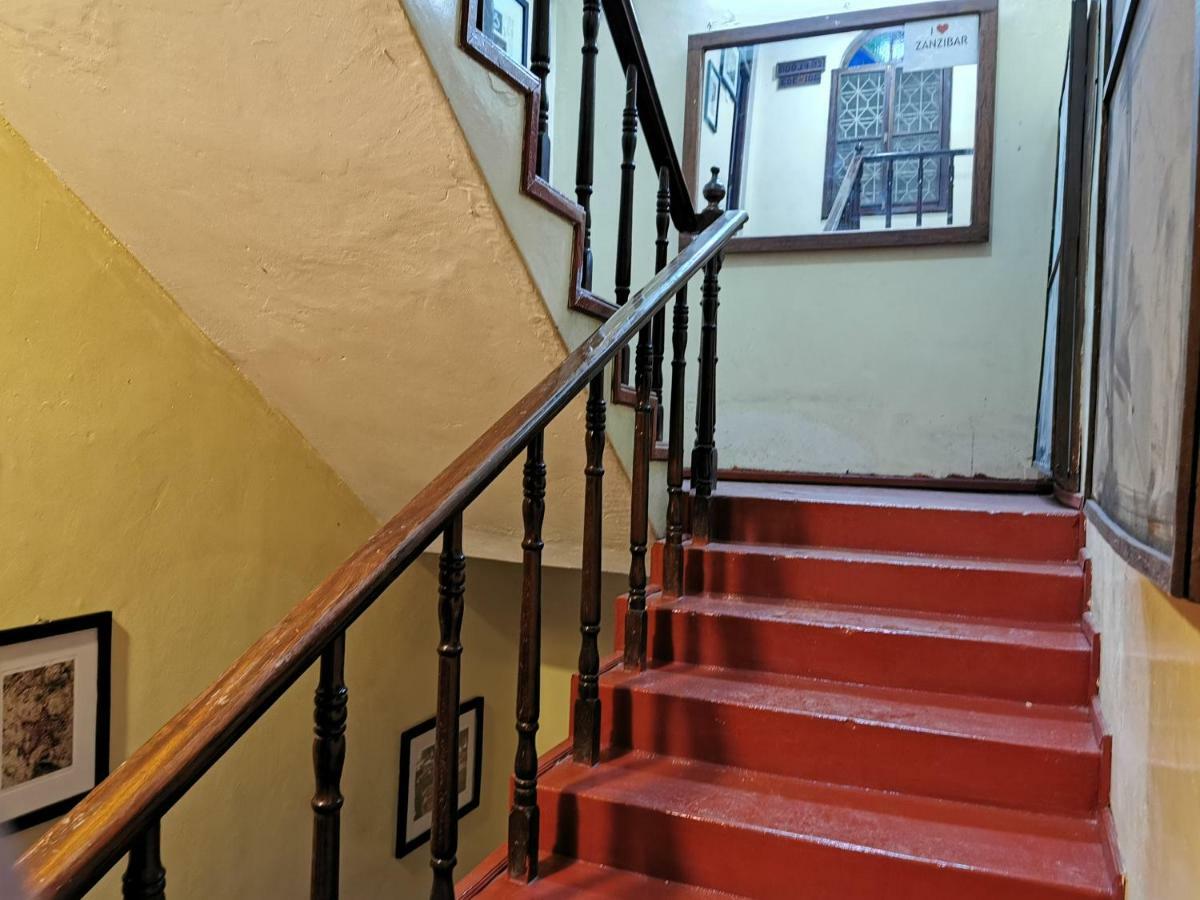 Crown Zanzibar
