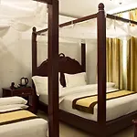 Island Paradise Inn