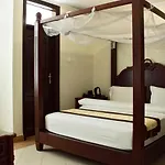 Island Paradise Inn