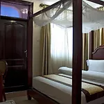 Island Paradise Inn
