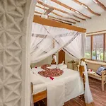 Hakuna Majiwe Beach Resort