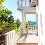 Sky-Top Villa With Beach-View - Mimosa Villas