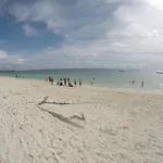 Mano Kendwa Beach