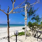 Kilimani Kwetu Beach Hotel