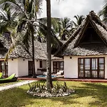 Hotel Karafuu Beach Resort