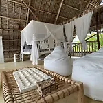 Breeze Residence Apartments