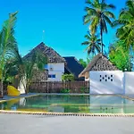 Uhuru House And Restaurant