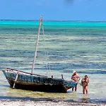 Blue Earth Beach Bungalow