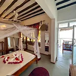 The African Paradise Beach Hotel
