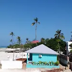 Minazi Beach Bungalows