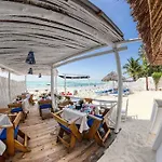 Peter Pan Beach Lodge