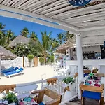Peter Pan Beach Lodge