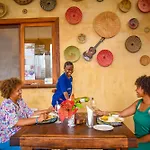 Chikachika Beach B&B