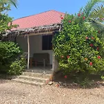 Makame Garden House