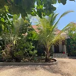 Makame Garden House