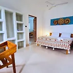 Modern Luxury 4 Sleeper Apartment Paje Beach Zanzibar Tv Wifi Ac Centrally Located