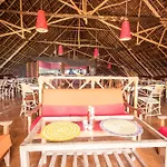 Blue Reef Sport And Fishing Lodge & Bungalows
