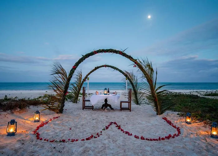 Hakuna Majiwe Beach Lodge