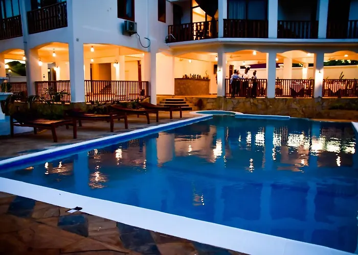 Zanoceanique Hotel