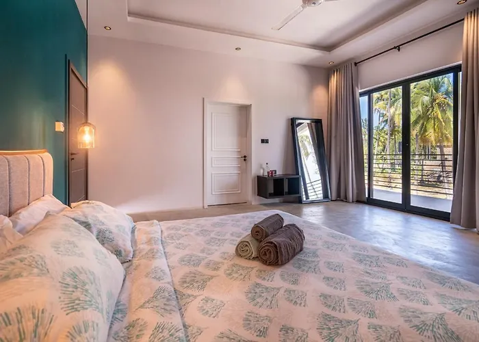 V Hotel In Paje