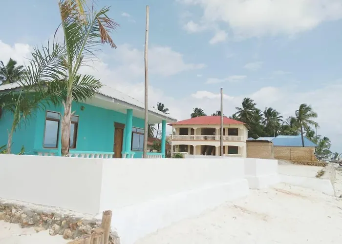 Minazi Beach Bungalows