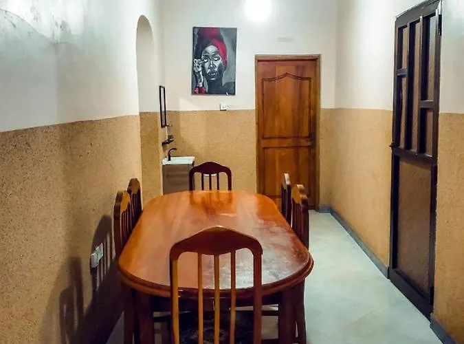 Tausi House And Apartment Zanzibar