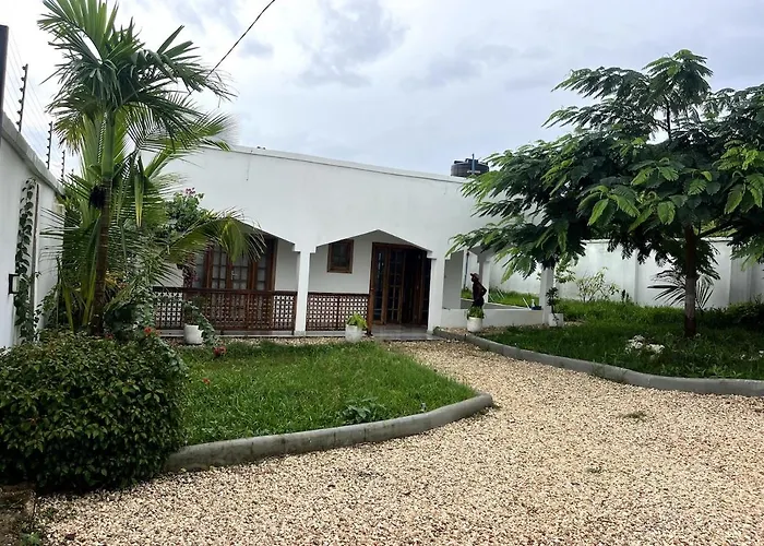 Mami & Me Villa