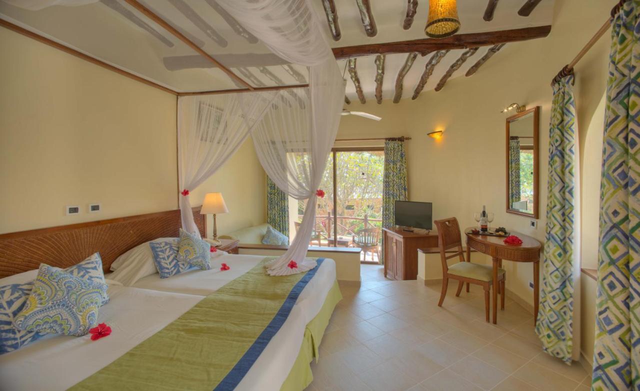 Hotel Sultan Sands Island & Spa