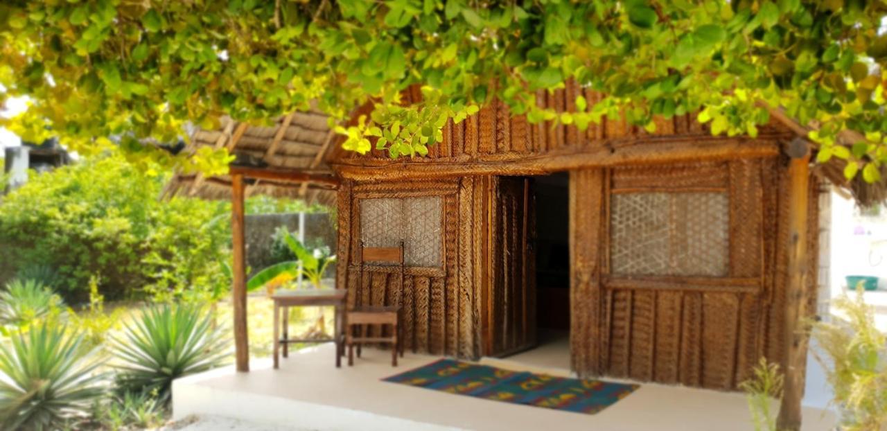 Kilimani Kwetu Beach Lodge *