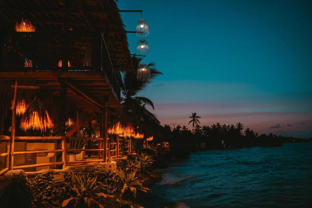 Coral Rocks & Restaurant Hotel