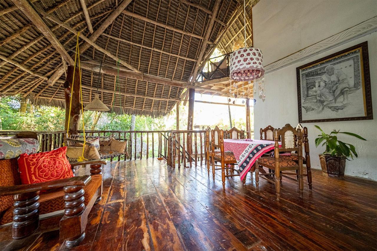 Utupoa Lodge *