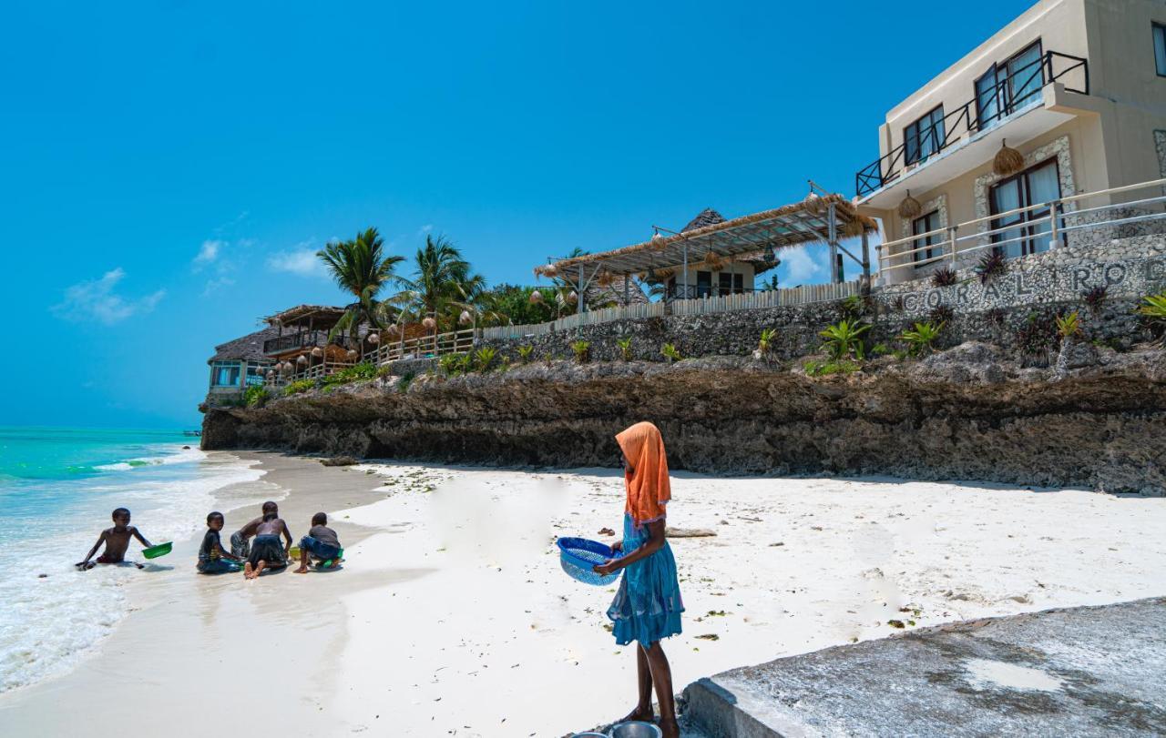 Coral Rocks & Restaurant 3*