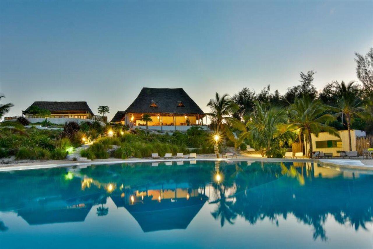 Zanbluu Hotel