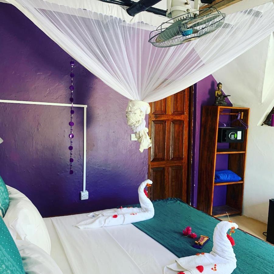 Kilimani Kwetu Beach Lodge *