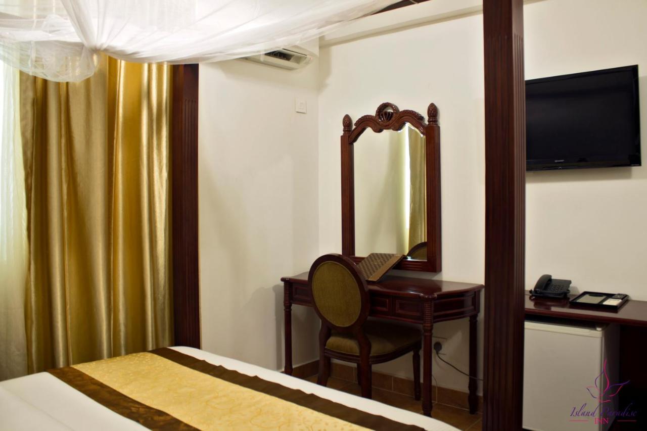 Island Paradise Hotel
